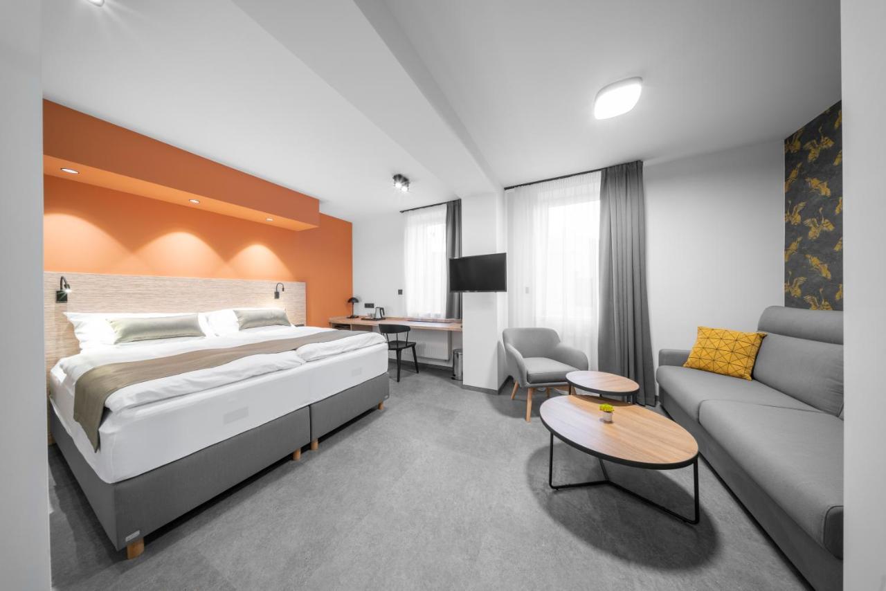 Hotel Diana การ์วินา ภายนอก รูปภาพ